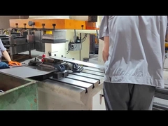 ما اسم آلة اللكم؟